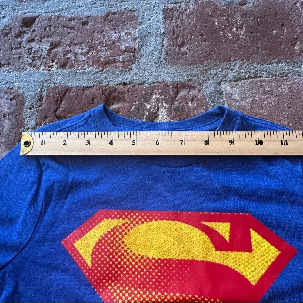 Gap x DC Comics Superman S/S Pullover Graphic Small T-Shirt Boys Blue Yellow Red